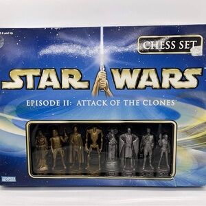 Star Wars Episode II Chess Set - Silver and Gold